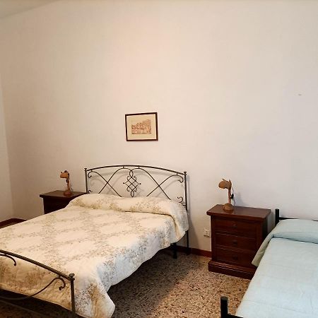 Antica Casa Ceccardi Apartment Livorno Luaran gambar