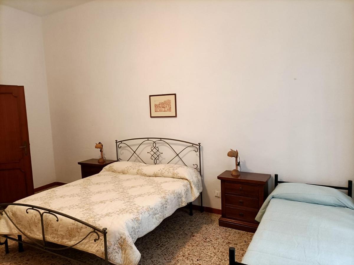 Antica Casa Ceccardi Apartment Livorno Luaran gambar