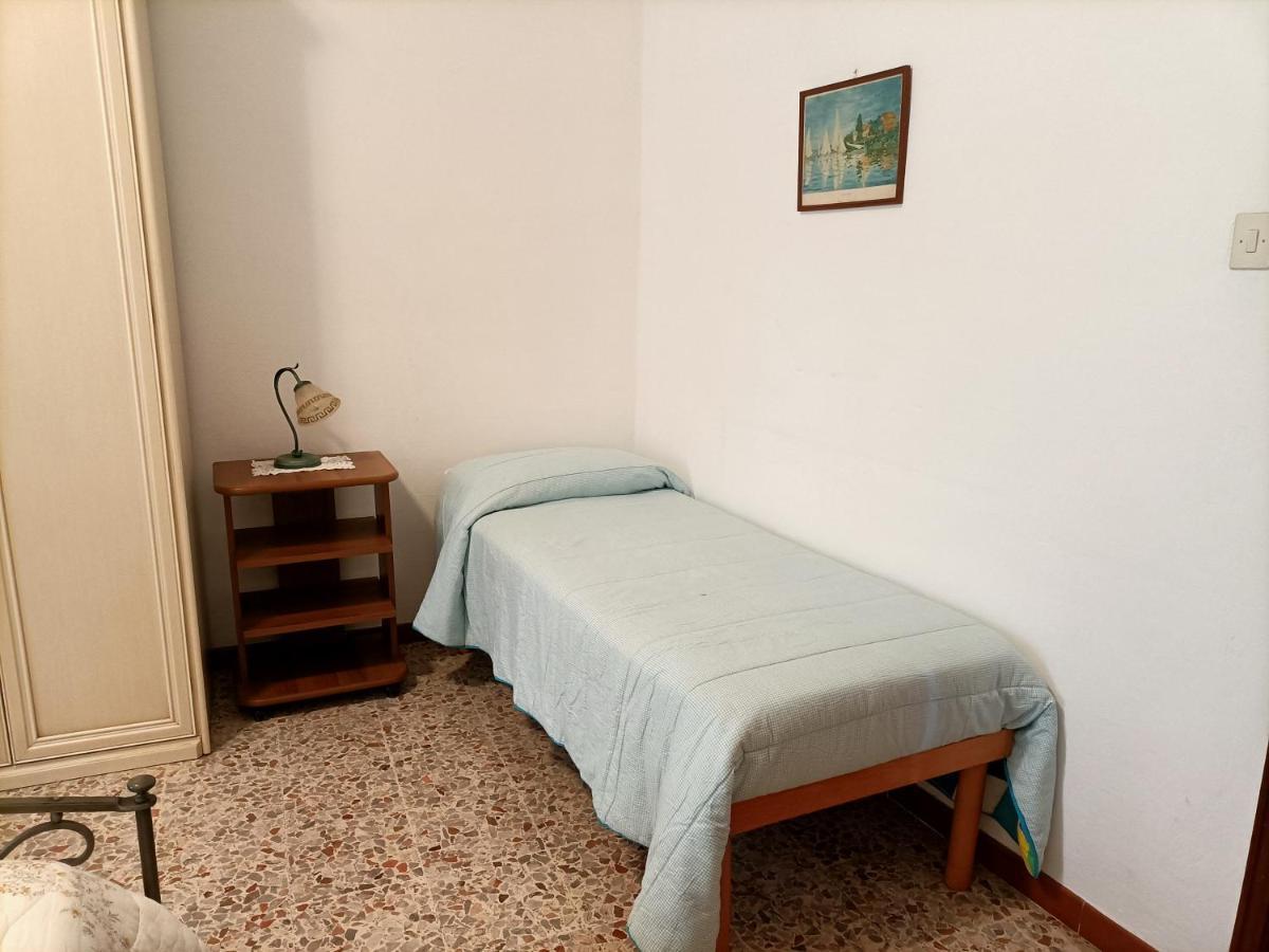 Antica Casa Ceccardi Apartment Livorno Luaran gambar