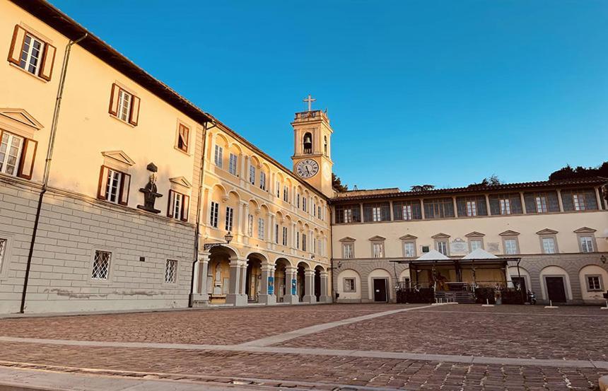 Antica Casa Ceccardi Apartment Livorno Luaran gambar